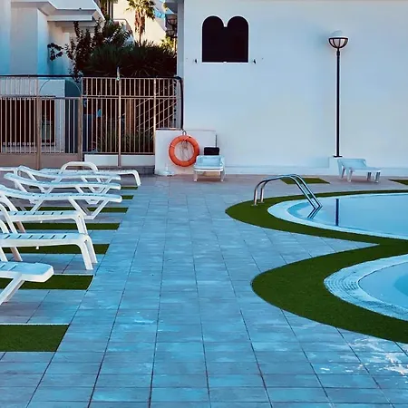 Flat With Terrace In Puerto Rico