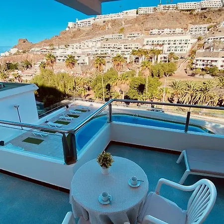 Flat With Terrace In Puerto Rico Appartamento
